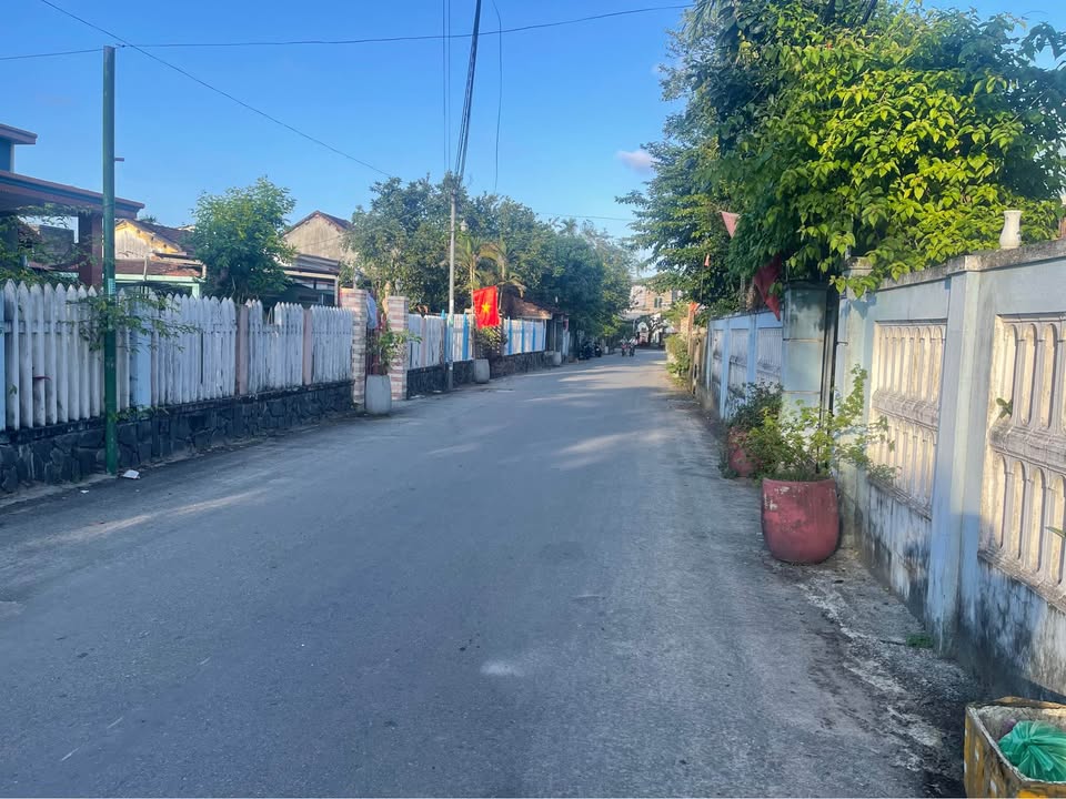 FrontHouse mặt tiền đường Hồng Lư, Tam Kỳ 222m² giá 1.2 tỷ - Cơ hội đầu tư tuyệt vời!