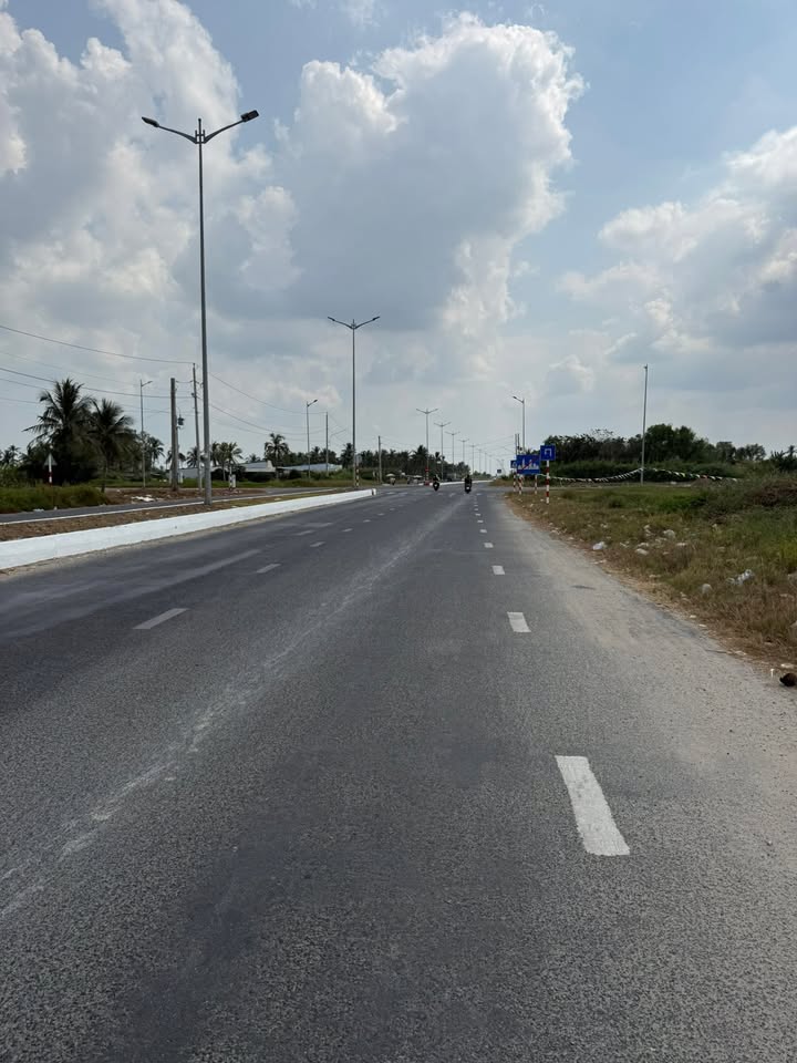 Đất nền Huyện Tri Tôn 100m² giá 240 triệu - Sổ đỏ chính chủ, xây dựng tự do!