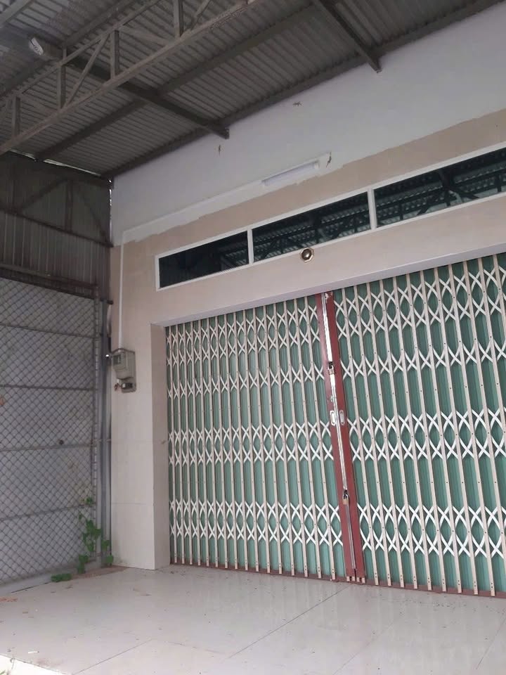 Nhà cấp 4 đường Bùi Thị Xuân, Long Xuyên 100m² giá 2.4 tỷ - Sẵn sàng vào ở ngay!