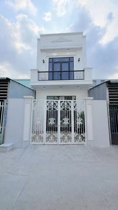 Nhà trệt 1 lầu Rạch Giá 87m² giá 1.99 tỷ - Nhà tân cổ điển hiện đại!