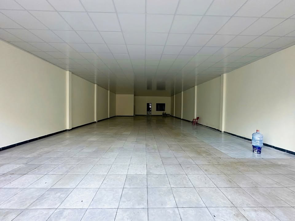 Cho thuê mặt bằng đường Kinh Dương Vương 200m² giá 20 triệu - Mới đẹp, sẵn sàng hoạt động!