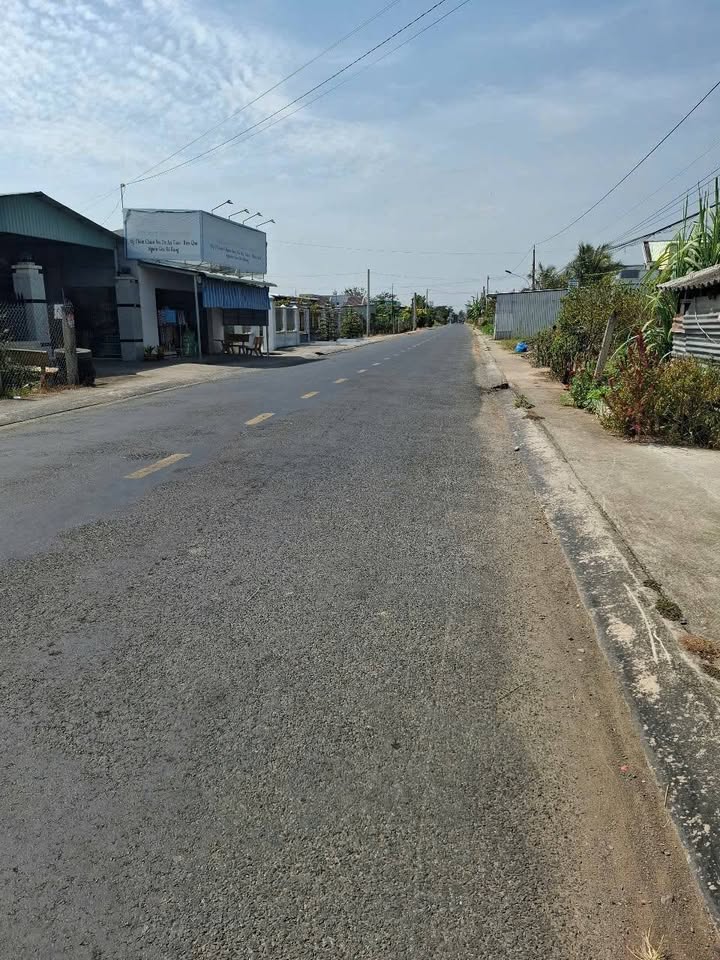 Đất nền 400m² tại Ấp Vạn Thành, Gò Công Đông, giá 1.6 tỷ - Kinh doanh thuận lợi!