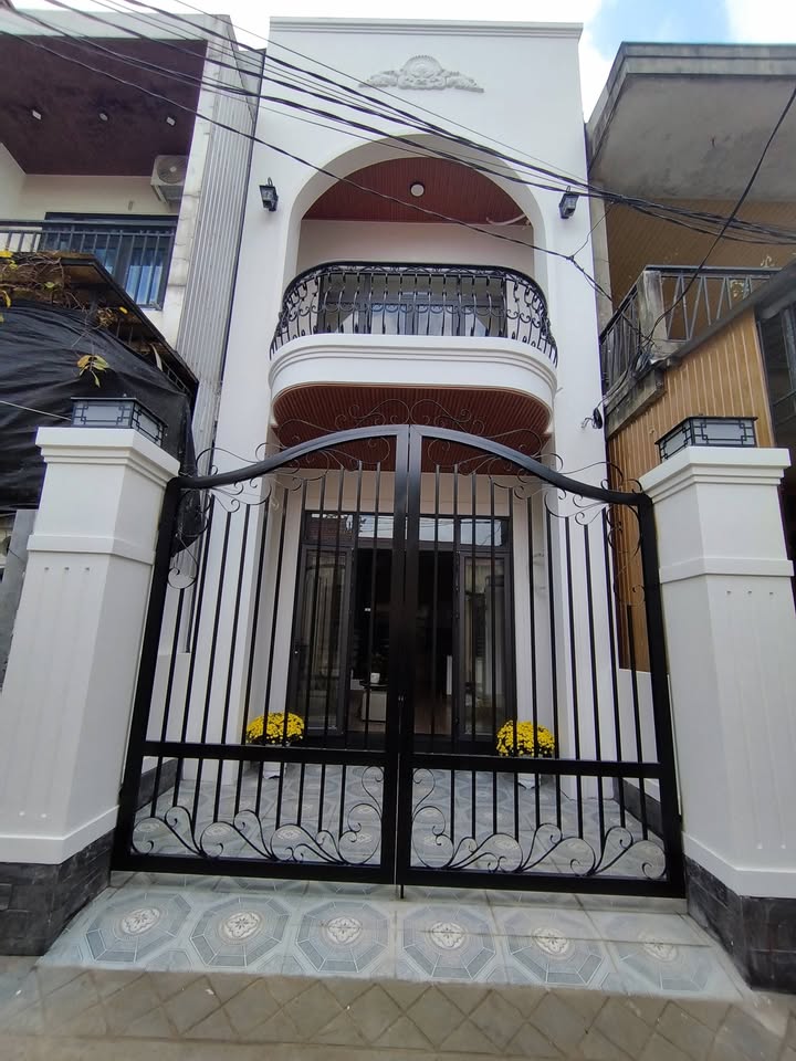 Nhà Tân Cổ Điển 66.3m² tại Ngự Bình, Huế - Ô tô vào tận nơi!