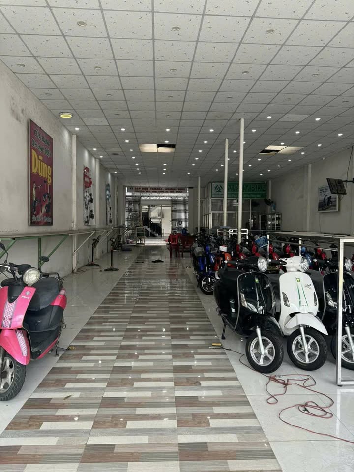 Cho thuê Tòa nhà mặt tiền Quốc Lộ 1A, Hố Nai 3, 644m², Giá chỉ 35 triệu/tháng!