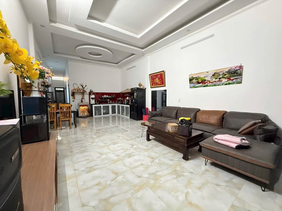 Nhà đẹp chính chủ tại Đức Trọng, Lâm Đồng 155m² giá 2.4 tỷ - Sẵn sàng giao dịch!