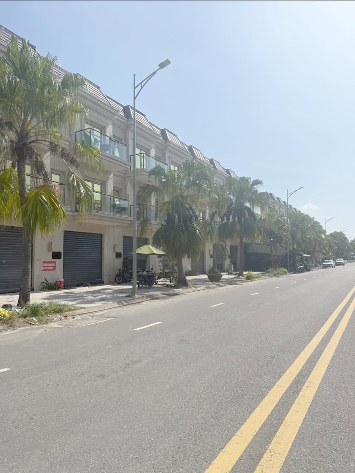 Shophouse 100m² đường 15m trục thông Lakeisde Bàu Tràm - Đầu tư sinh lời!