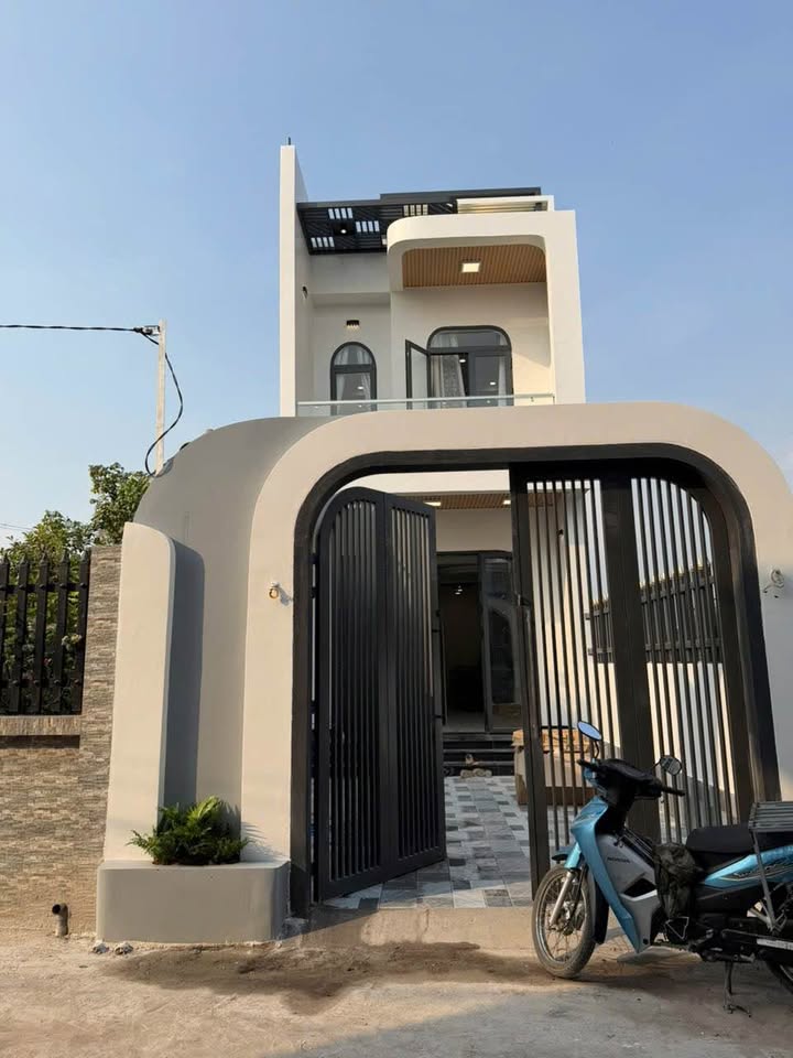 Nhà phố Quận Bình Thạnh 130m² giá 2.99 tỷ - Sổ hồng chính chủ, thương lượng ngay!