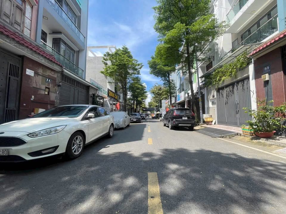 Nhà mặt tiền đường 21, Bình Thạnh 81m² giá 6.5 tỷ - Ô tô vào tận nhà!