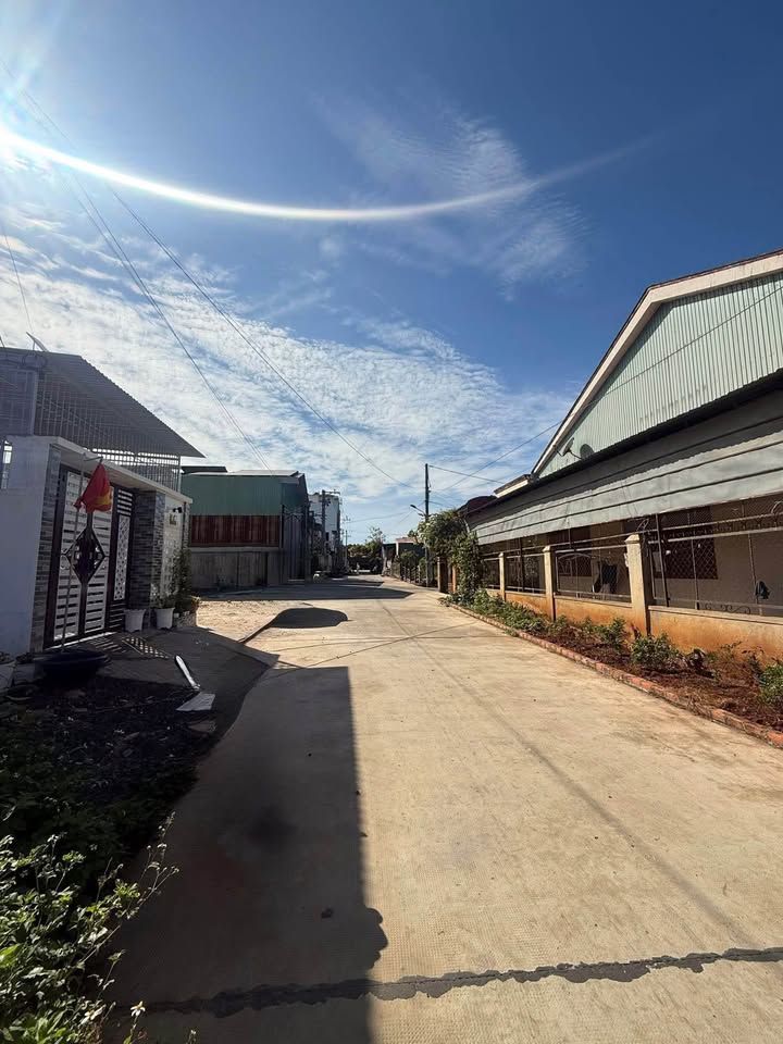 Đất nền hẻm 16 Phan Chu Trinh, Phường Thống Nhất, 100m² giá 900 triệu - Sổ đỏ chính chủ!