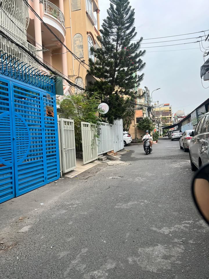 Nhà 4 tầng đường Sư Vạn Hạnh, Quận 10, 70m² giá 17 tỷ - Hẻm xe hơi, gần Vạn Hạnh Mall!