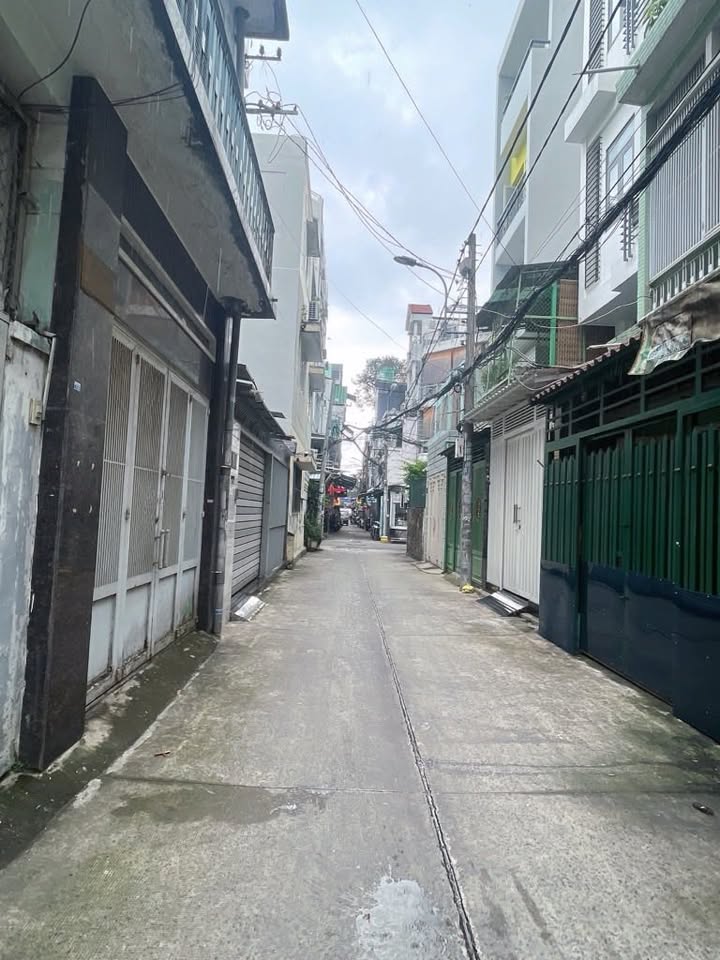 Nhà phố Quận 10 50m² giá 15.5 tỷ - Hẻm ô tô thông thoáng, sẵn sàng ở ngay!