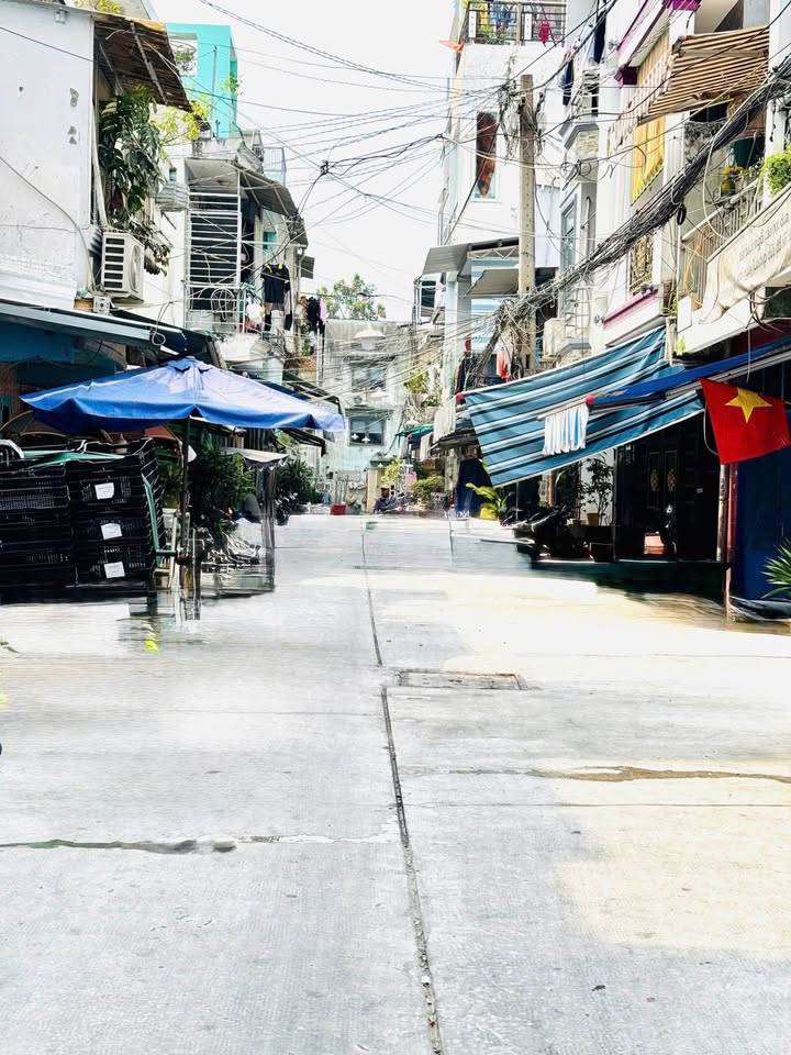 Nhà riêng Lê Hồng Phong Quận 10 43m² giá 8.8 tỷ - Đầu tư sinh lời!