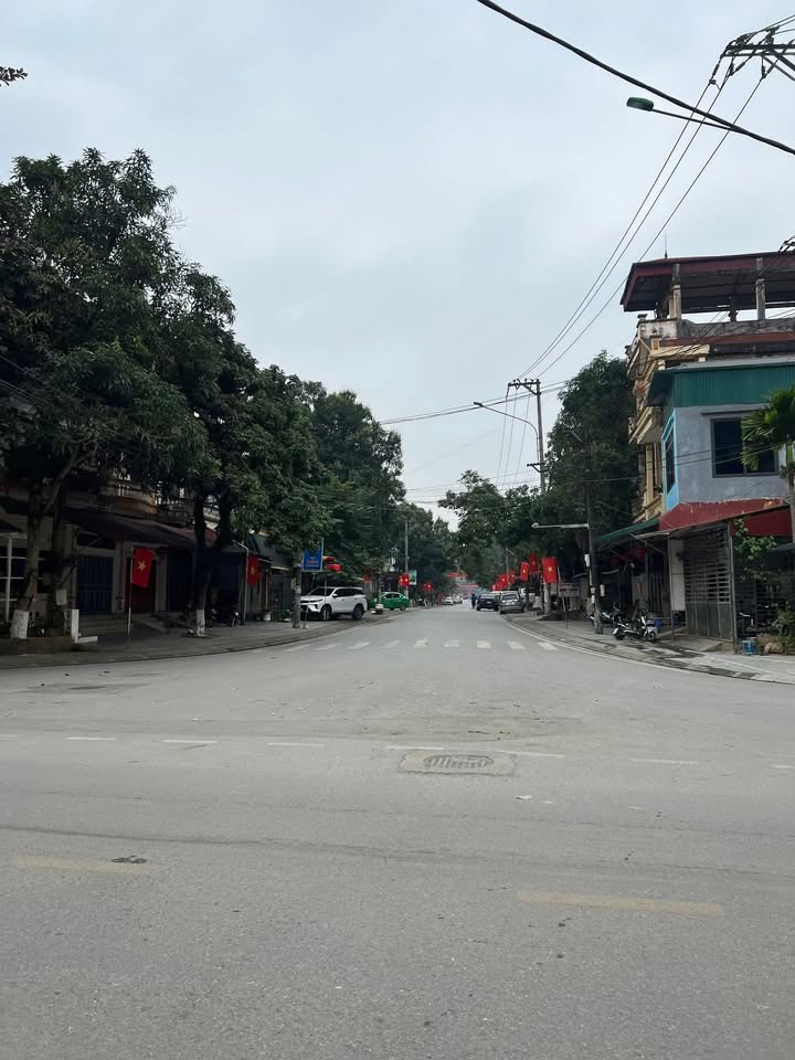 Nhà 2 tầng tại Trần Hưng Đạo, Hà Giang - Chỉ 1.65 tỷ, An ninh tốt!