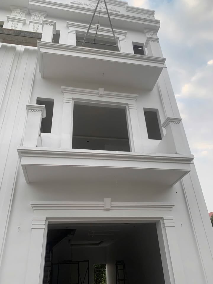 Nhà 3 tầng tại phường Việt Hưng, Hạ Long 79.3m² giá 3 tỷ - Tiện ích đầy đủ, chỉ dọn vào ở!