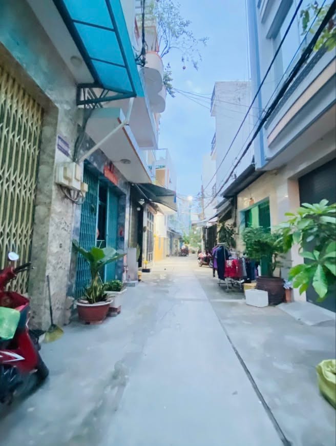 Nhà phố Trung Tâm Bình Tiên Q.6 49m² giá 8.8 tỷ - Hẻm sạch thoáng, sẵn sàng vào ở!