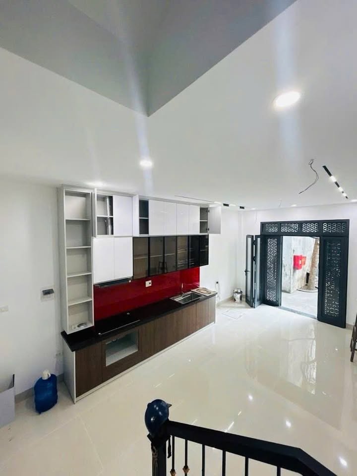 FrontHouse Trần Khát Chân Quận Hai Bà Trưng 38m² giá 11.9 tỷ - Đầu tư sinh lợi lý tưởng!