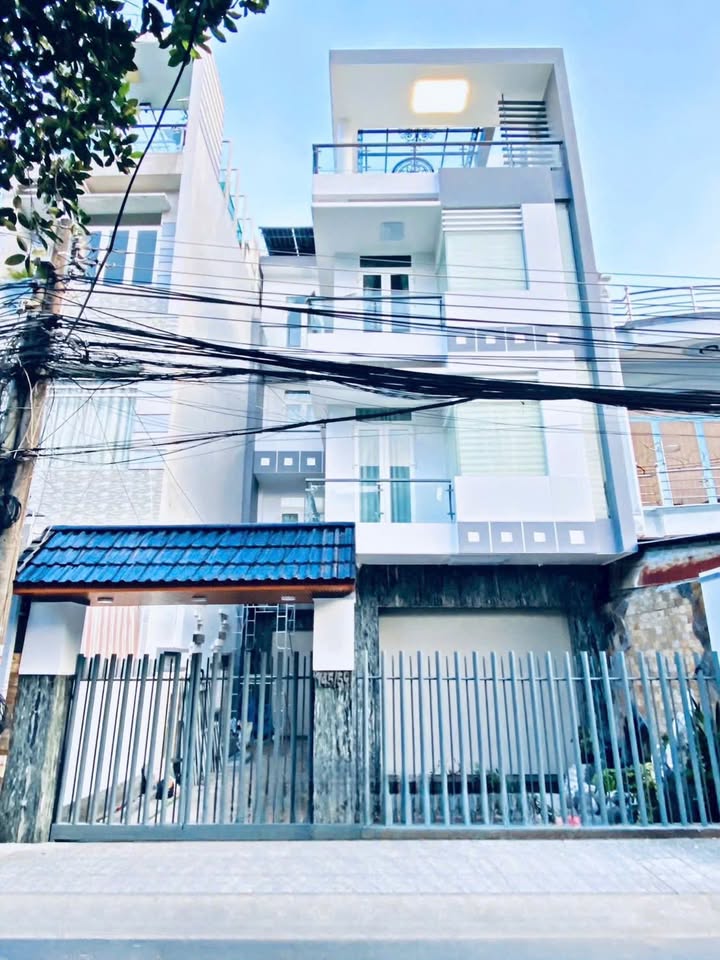 Nhà cao cấp tại trung tâm Mỹ Phước, Long Xuyên 137m² giá 13.3 tỷ - Bán gấp, thiện chí thương lượng!