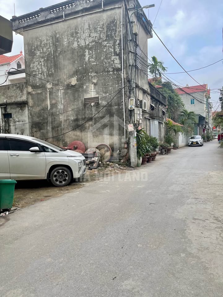 Đất nền Thị trấn Trạm Trôi 30m² giá 4 tỷ - Mặt tiền 3.65m, Sẵn sàng đầu tư!