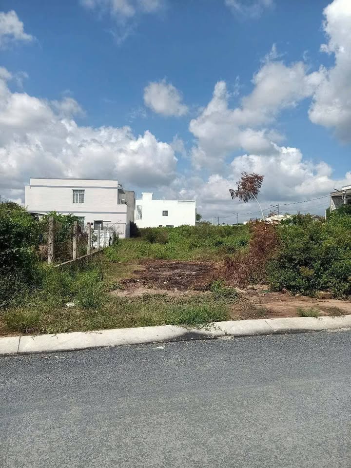 Đất mặt tiền Võ Văn Kiệt, Trà Vinh 145m² giá 1.35 tỷ - Cơ hội đầu tư không thể bỏ lỡ!