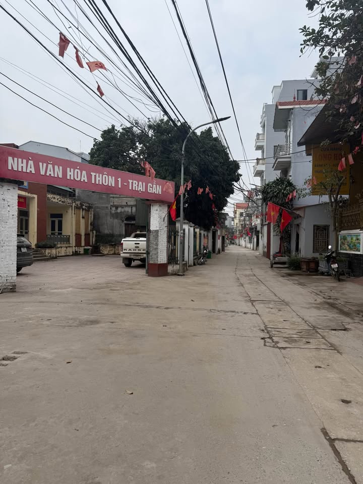 Townhouse 3 tầng tại Thôn 1 Song Phương, 41m² giá 2 tỷ - Sẵn sàng vào ở ngay!