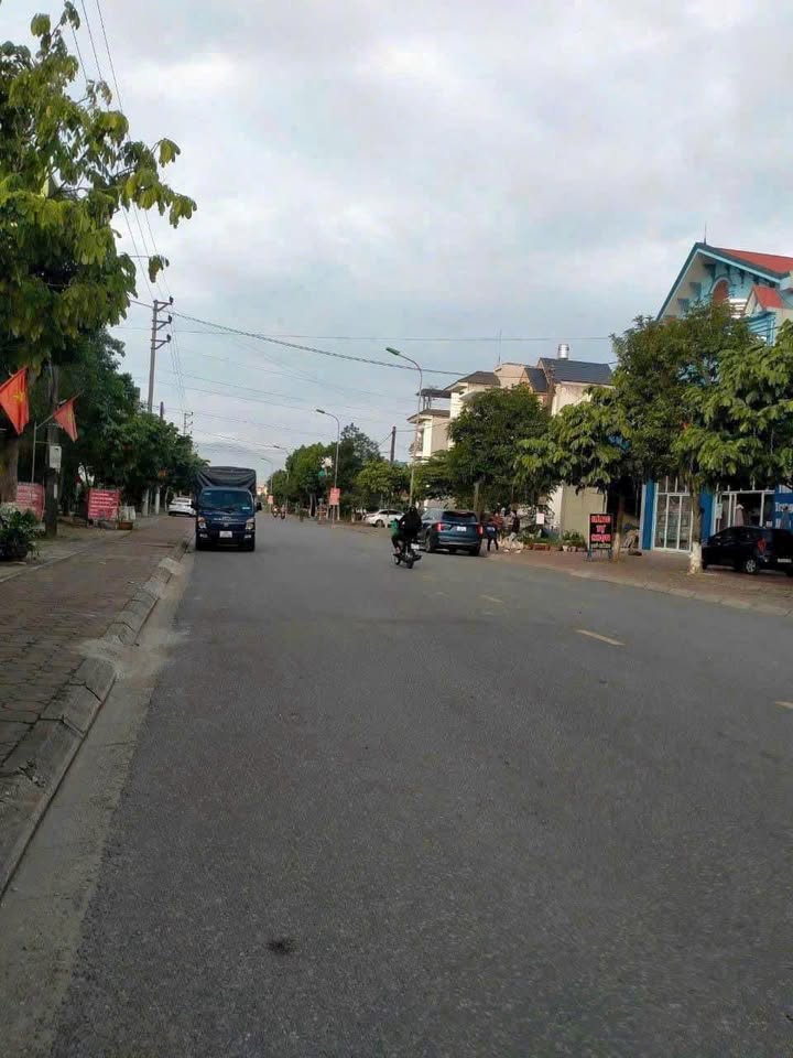 Nhà mặt đường Thống Nhất, TP Sông Công, 100m² giá 3 tỷ - Cơ hội đầu tư tuyệt vời!