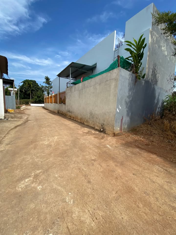 Đất hẻm Võ Văn Kiệt Buôn Ma Thuột 250m² giá 1.2 tỷ - Cơ hội đầu tư tuyệt vời!