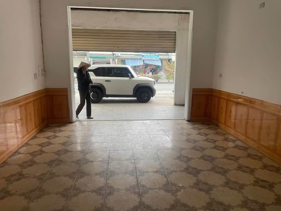 Nhà mặt đường Cẩm Thịnh, 2 tầng, giá 3.5 triệu - Kinh doanh lý tưởng!