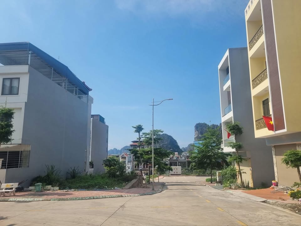 Đất nền Hạ Long 131,5m² giá 10 tỷ - Vị trí đắc địa 2 mặt tiền