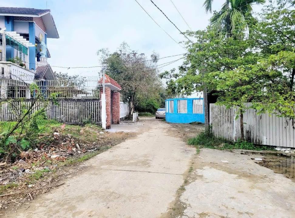 Đất nền Xóm Tây Trì Nhơn, Phú Thượng, 94m² giá 1.3 tỷ - Vị trí thuận lợi gần chợ