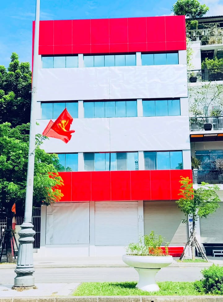 Cho thuê văn phòng cao cấp Đống Đa Huế 120m² giá 65 triệu - Mặt tiền cực hiếm!
