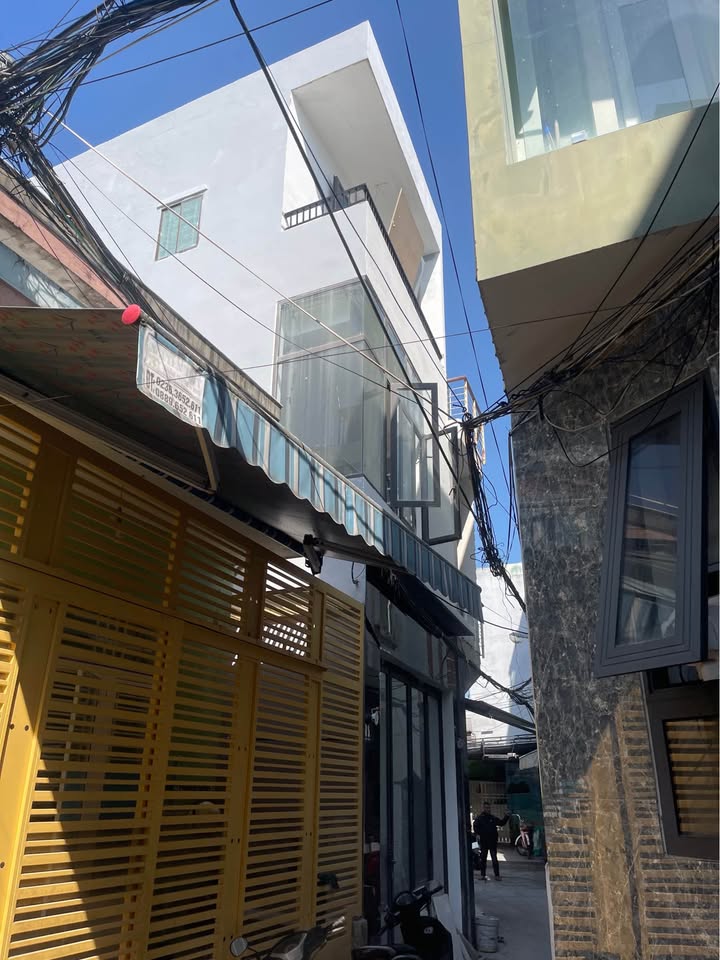 Nhà 3 tầng đường Phạm Nhữ Tăng, Đà Nẵng 50m² giá 4 tỷ - Sẵn sàng bàn giao!