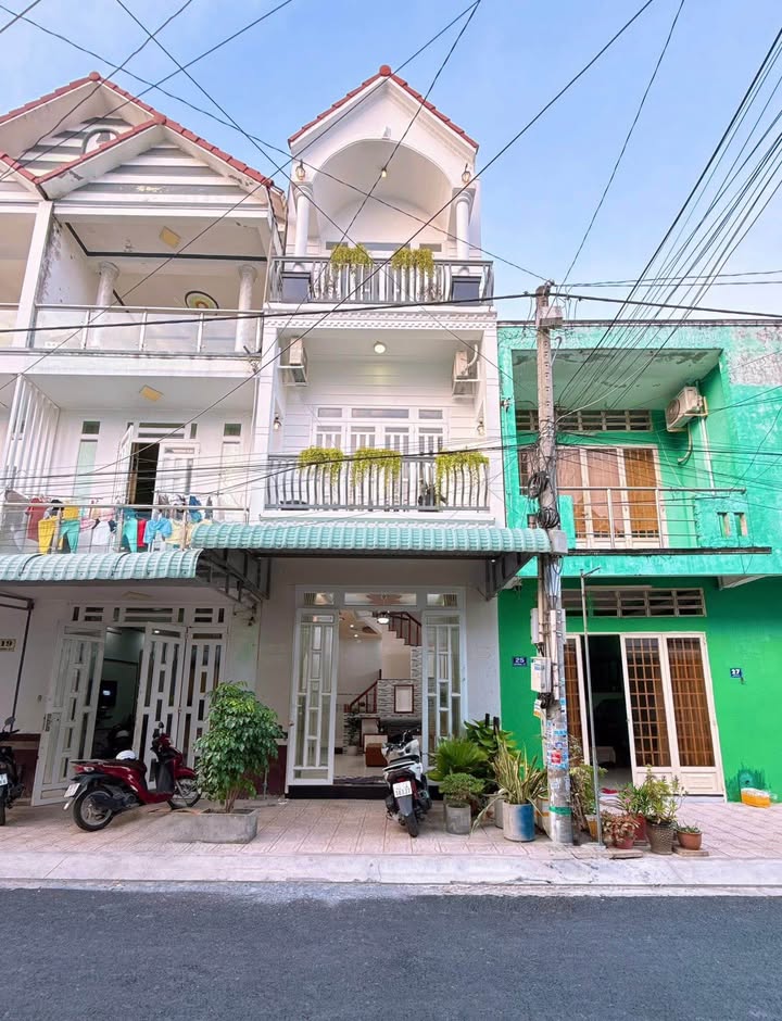 Nhà 2 tầng đẹp Khu Thới Nhựt 1, Cần Thơ 40m² giá 3.95 tỷ - Vị trí kinh doanh thuận lợi!