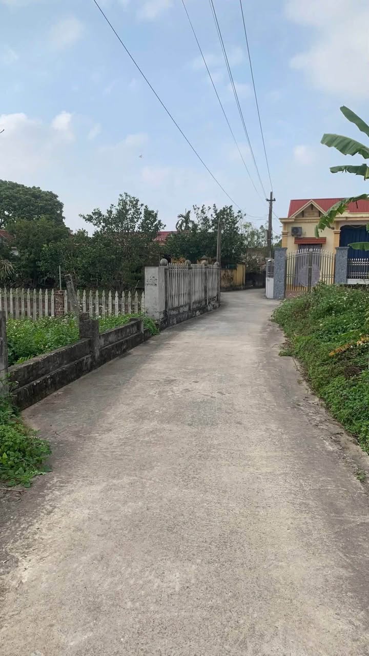 Lô đất trung tâm xã Nam Thái Ninh - 133m² giá chỉ 4xx triệu - Cơ hội đầu tư tốt!