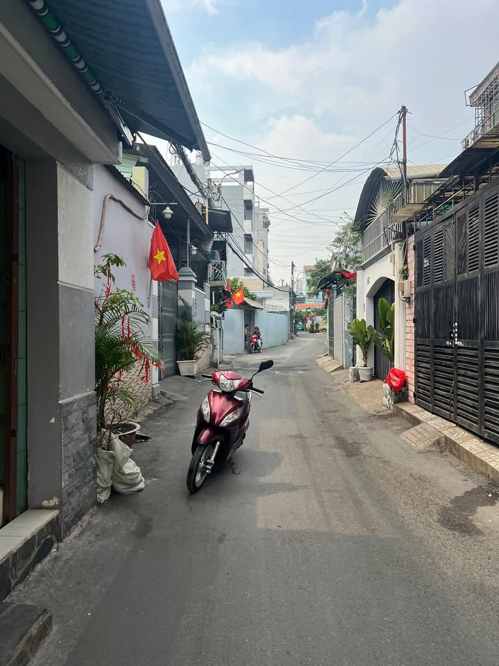 Nhà đẹp 3 tầng hẻm xe hơi 5m tại Quận Bình Thạnh, giá 4.x tỷ - Sẵn sàng vào ở!