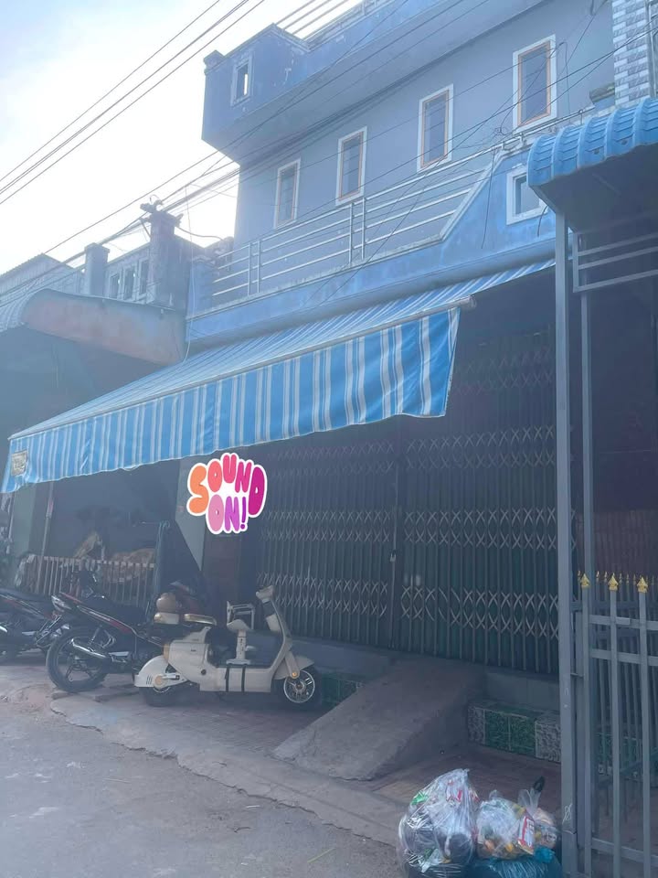 Nhà cấp 4 gác lửng tại trung tâm thương mại Khánh An - 55m² giá 900 triệu - Chính chủ bán gấp!