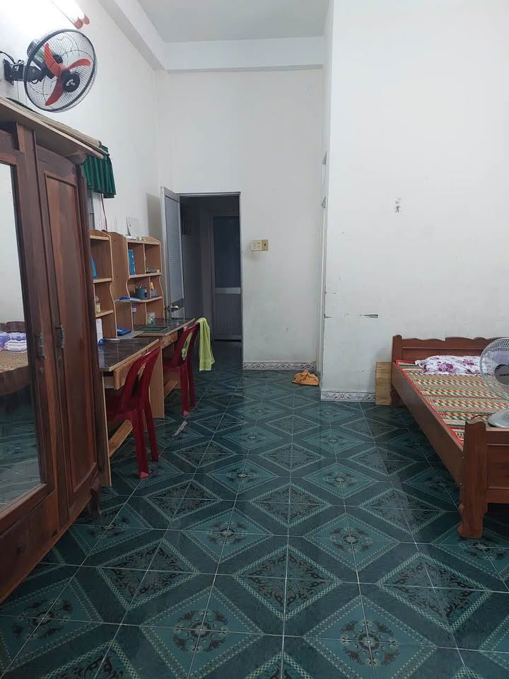 Nhà 3 lầu đường Trần Phú Nha Trang 118m² giá 23.6 tỷ - Cách biển chỉ 100m!