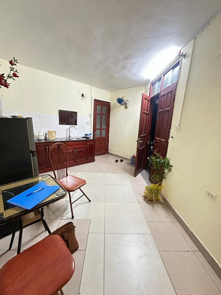 Nhà mặt phố Đê La Thành, 31m² giá 7.2 tỷ - Kinh doanh đỉnh cao!