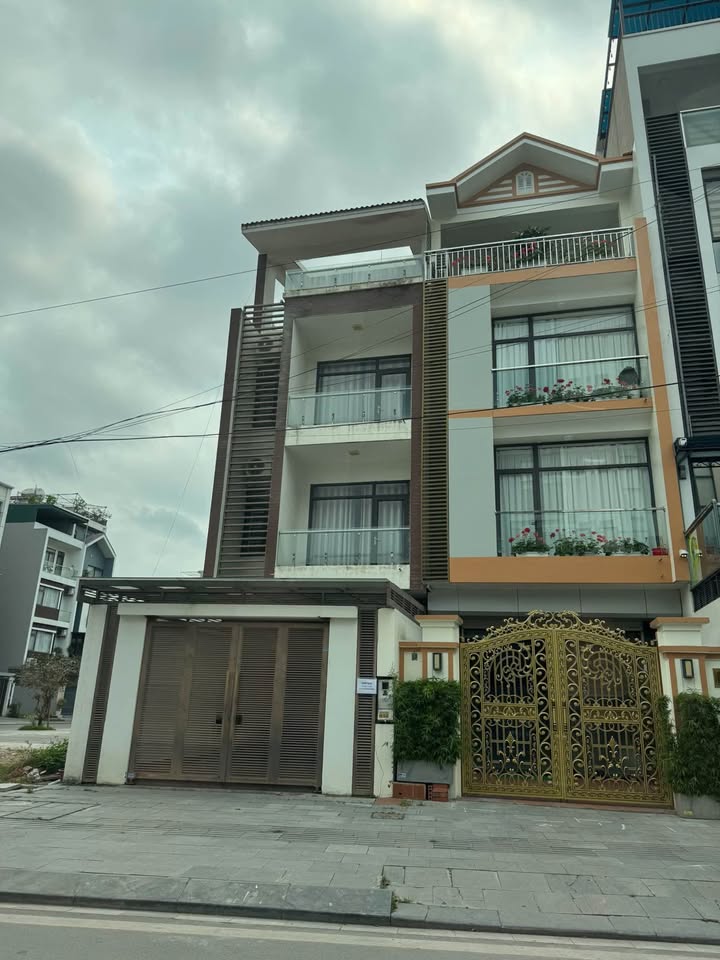 Nhà 4 tầng phường Hồng Hải 90m² giá thỏa thuận - Vị trí đắc địa gần trường chuyên