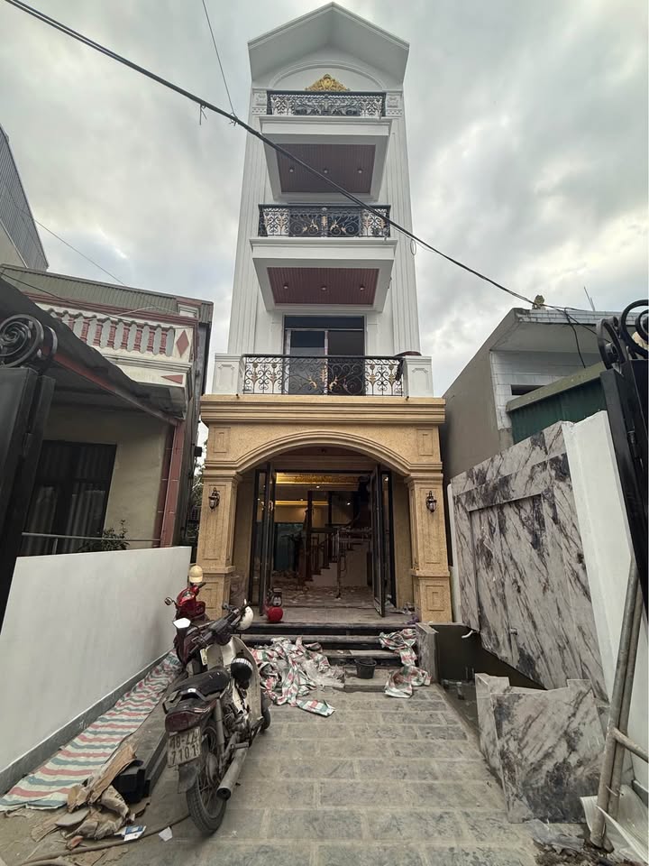 Townhouse Lideco Bãi Muối 100m² giá 5.75 tỷ - Không gian sống đẳng cấp và riêng tư!