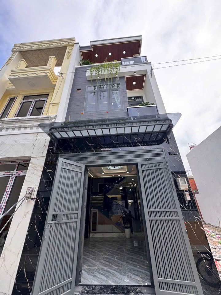 Nhà phố Thạnh Xuân 43, Quận 12 giá 5.6 tỷ - Thiết kế đẹp, sẵn nội thất!