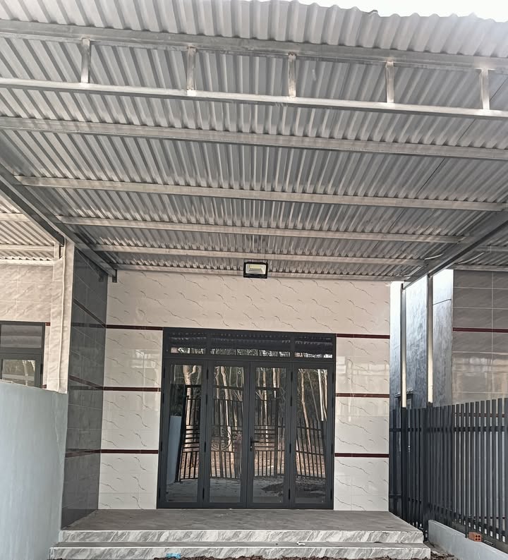 Nhà đẹp mới xây tại Tân Khai, 250m² giá 800 triệu - Sổ đỏ chính chủ!