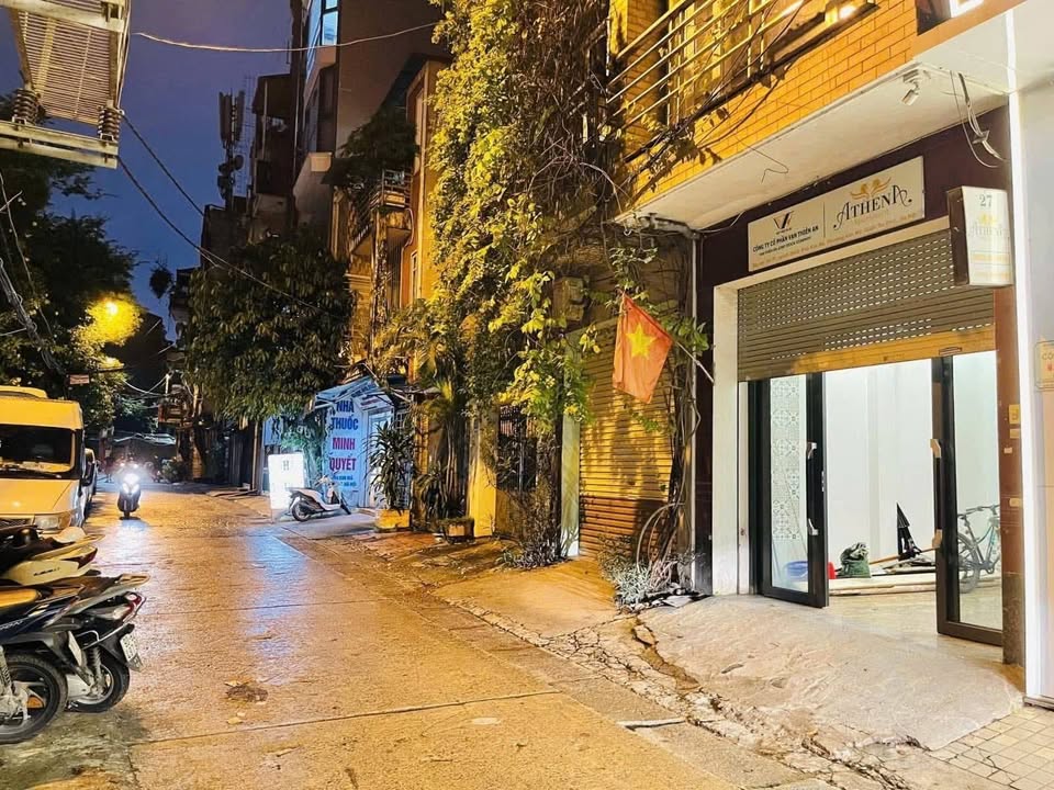 Nhà mặt phố Kim Mã, Ba Đình 73m² giá 26.2 tỷ - Ô tô tránh, có thang máy