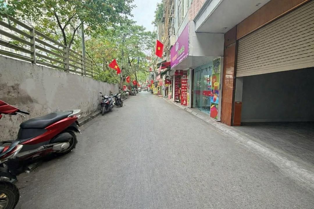 FrontHouse Quận Thanh Xuân 35m² giá 14 tỷ - Kinh doanh đắc địa!