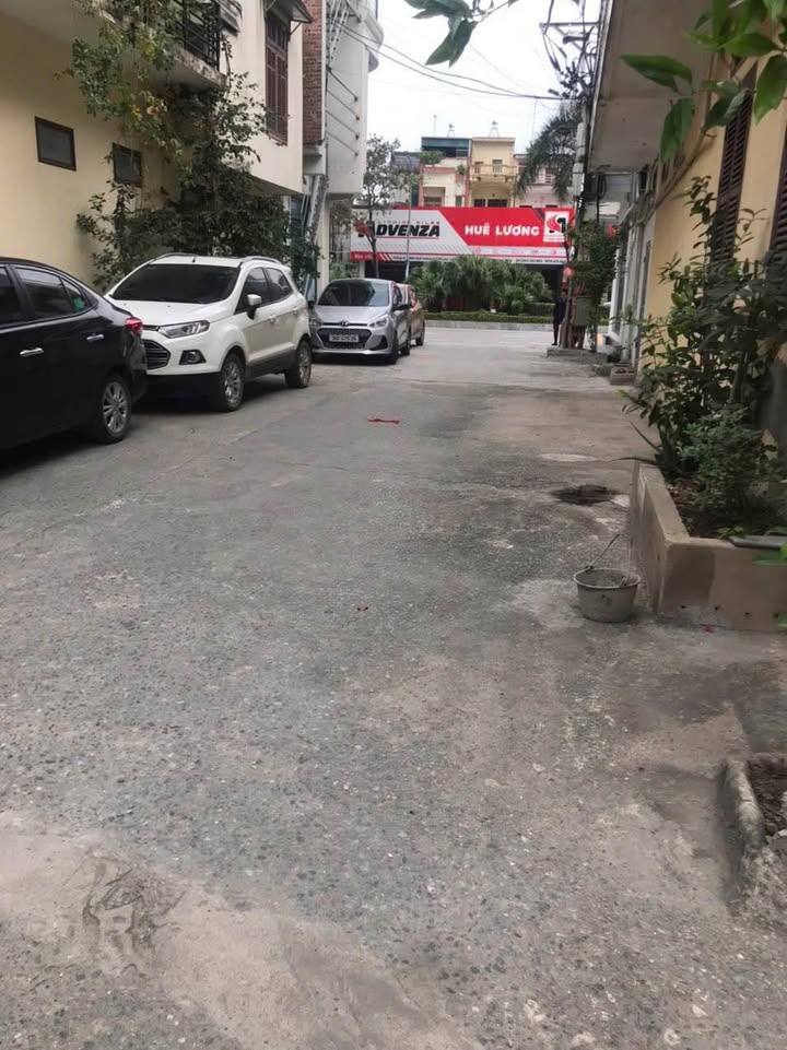 Nhà gác xép đường Lạc Long Quân 54m² giá 3.2 tỷ - Đầu tư sinh lời cao!