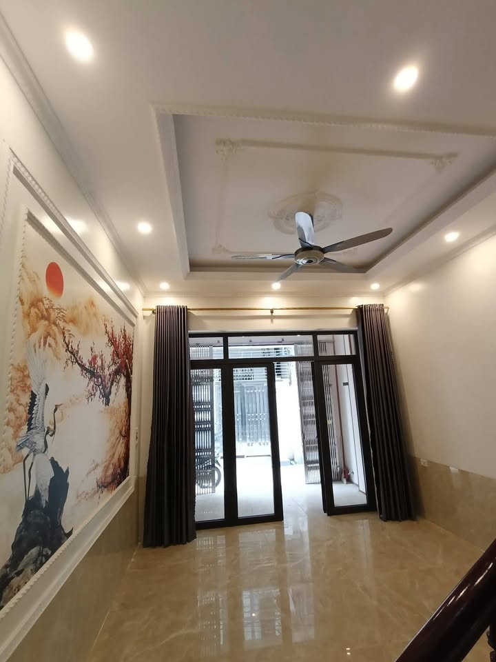 Nhà 3 tầng Phường Lộc Vượng 48m² giá 2.6 tỷ - Ô tô đỗ cửa, gần hồ