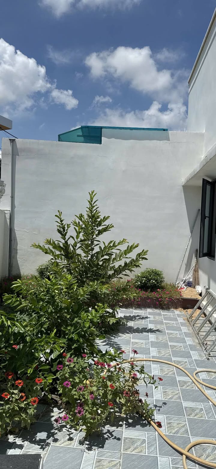 Nhà góc 2 mê đẹp tại Hòa Trị, Huyện Phú Hòa, 214m² giá 2 tỷ - Đầy đủ công năng