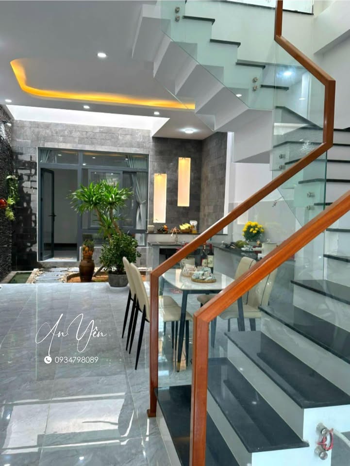 Nhà 3 tầng mặt tiền Nguyễn Công Trứ, Tuy Hòa 67m² giá 3.75 tỷ - Hỗ trợ vay ngân hàng!
