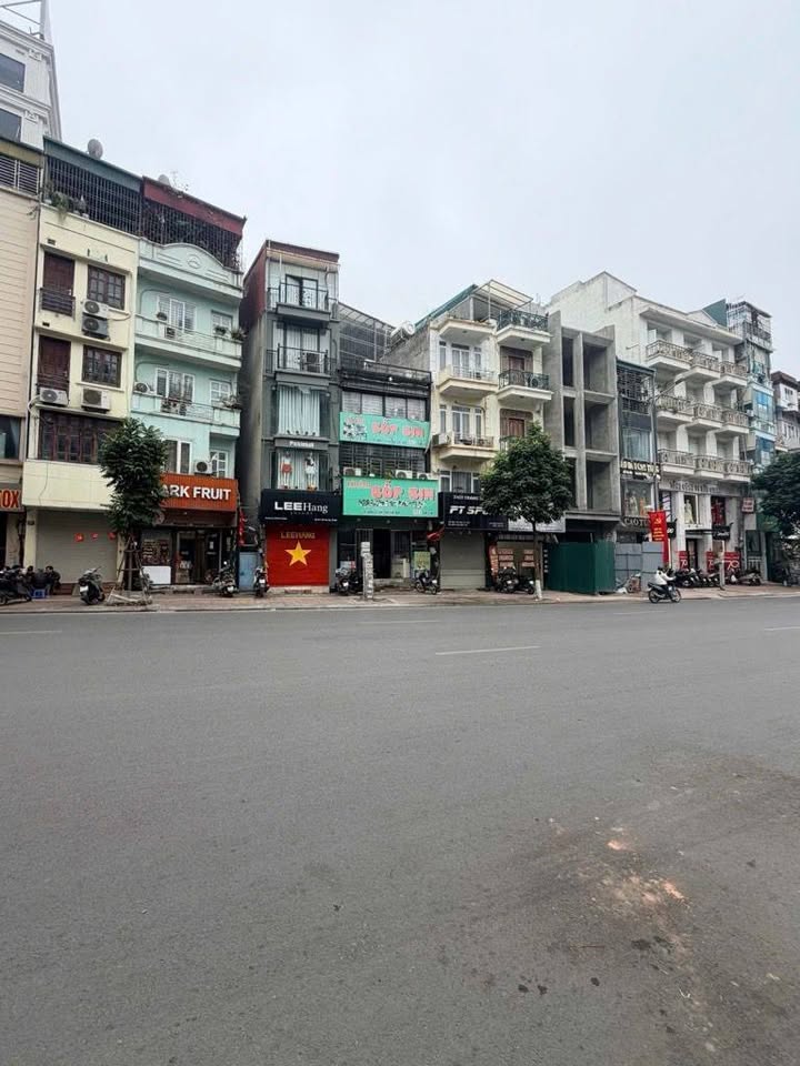 Mặt phố Sơn Tây, Ba Đình, 80m² giá 49.4 tỷ - Đầu tư sinh lời đỉnh cao!