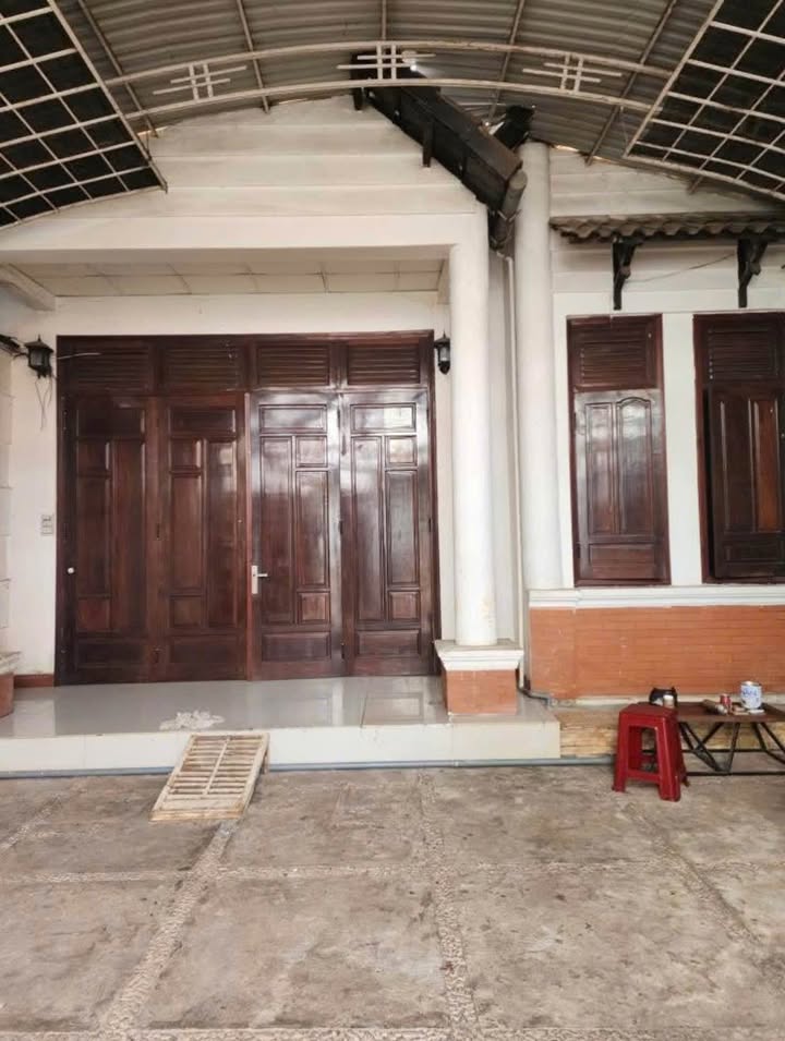 Nhà phố mặt tiền đường Nguyễn An Ninh, Pleiku 140m² giá 3 tỷ - Kinh doanh sầm uất!