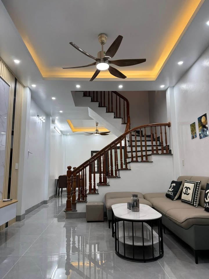 Nhà phố Mai Hắc Đế, Phường Bình Hàn, 42m² giá 2.65 tỷ - Chính chủ bán gấp!